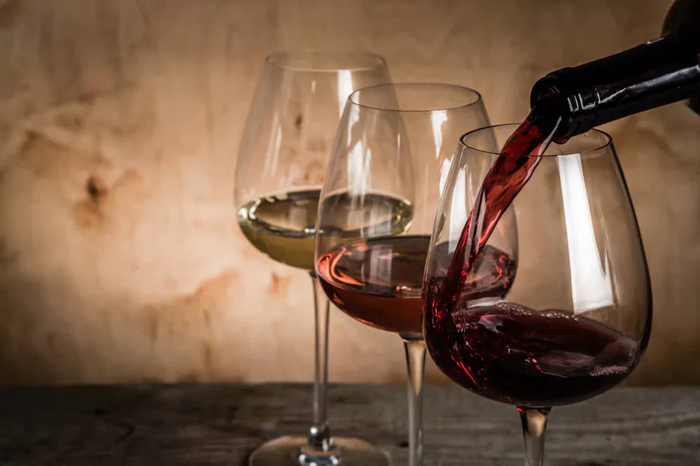 Guide Complet de la Décantation avec les Meilleures Carafesfe à Décanter pour Sublimer vos Vins Rouges